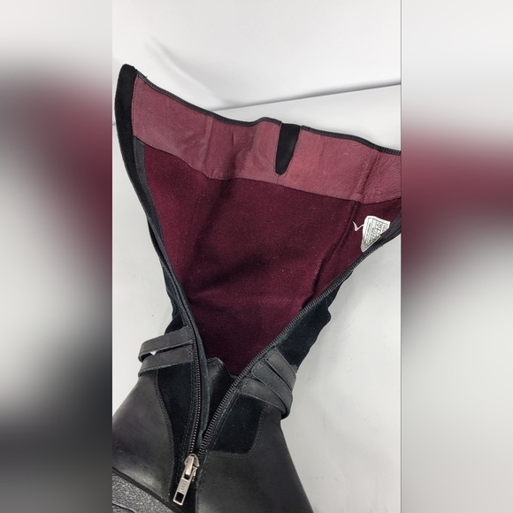 UGG Waterproof Heels Boots #594 Size 9 - Picture 15 of 16